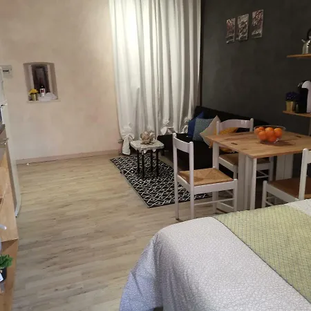 Chafbius Downtown Apartman